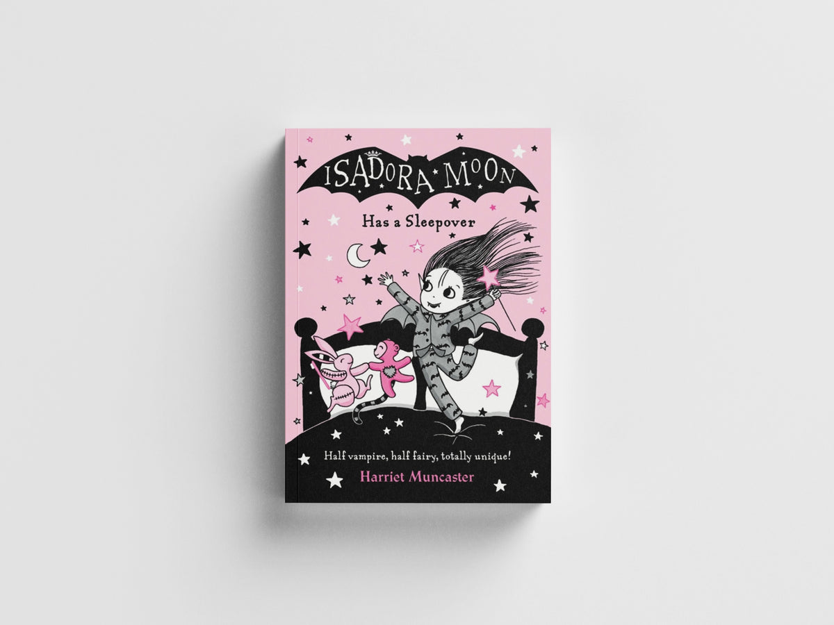 Isadora Moon Has a Sleepover