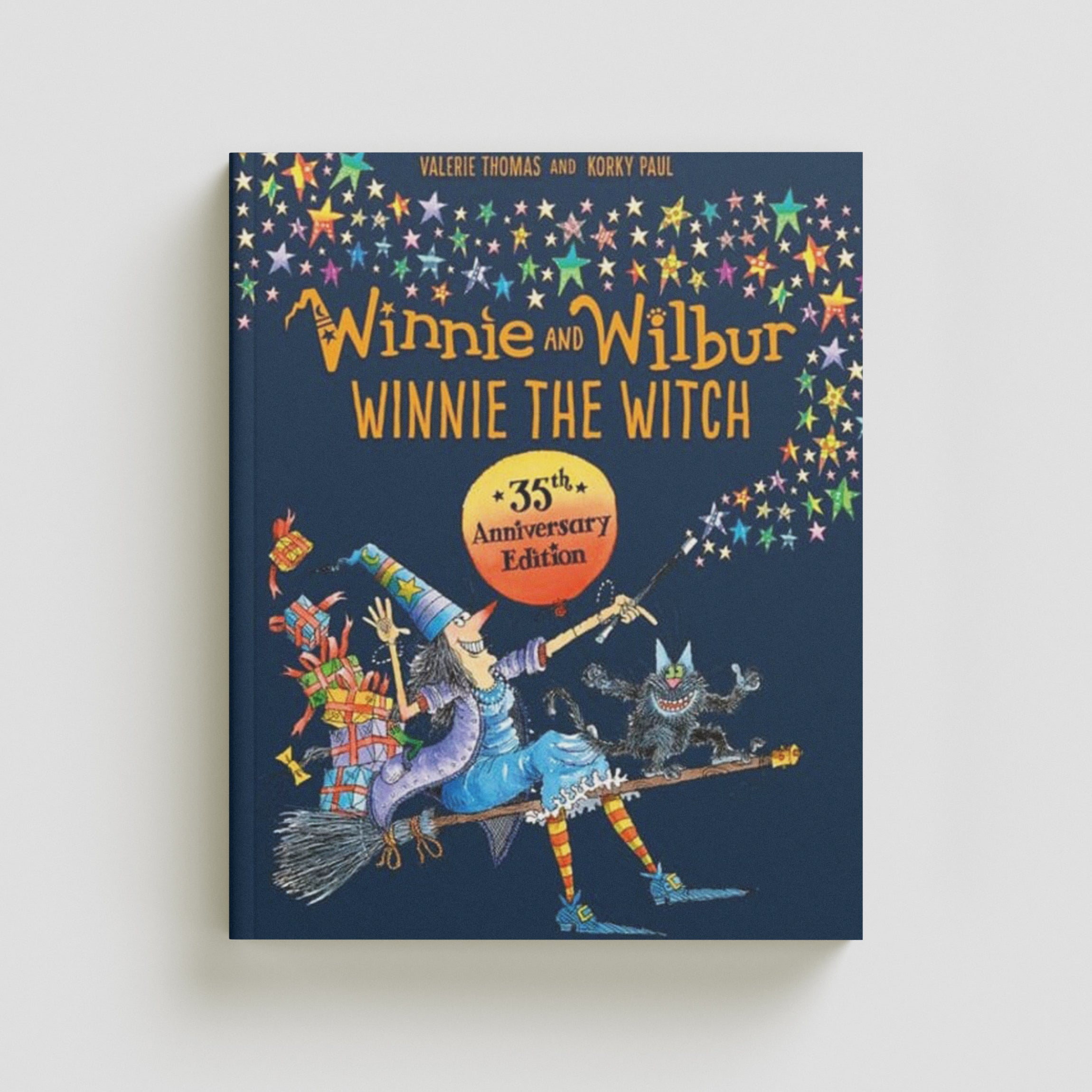 Winnie and Wilbur: Winnie the Witch 35th Anniversary Edition by Oxford University Press; 9780192784728