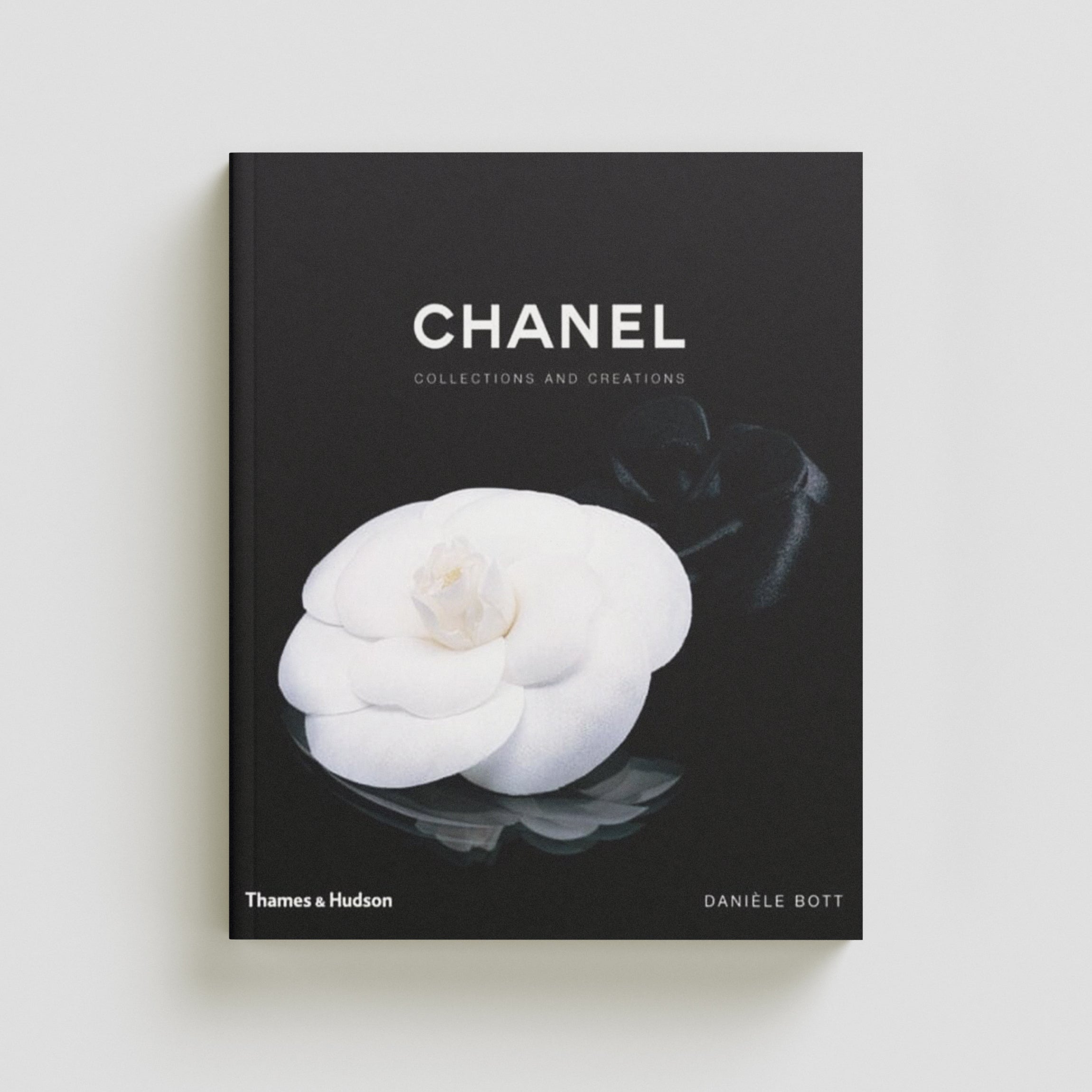 Chanel : Collections and Creations by Thames & Hudson Ltd; 9780500513606