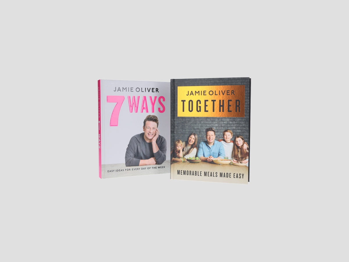 Jamie Oliver Collection (Together: Memorable Meals Made Easy, 7 Ways: Easy Ideas for Every Day of the Week) 2 Books Set - Non Fiction by Macmillan; 9780678467398