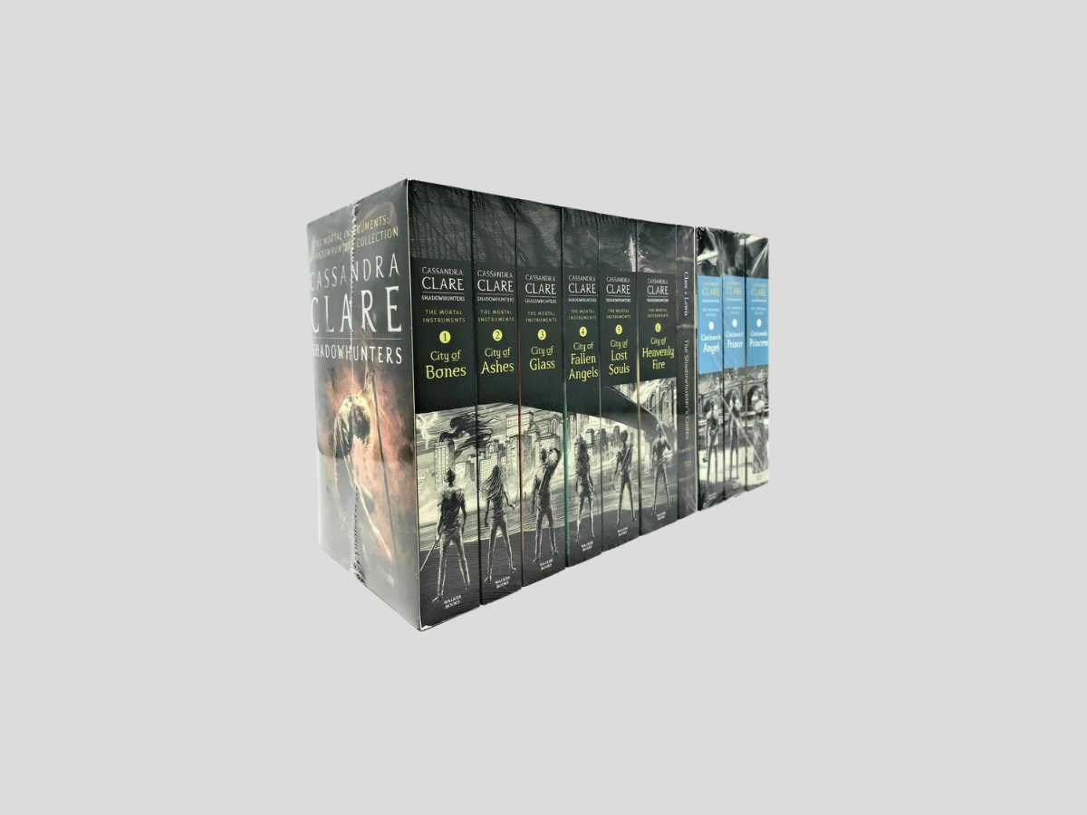 The Infernal Devices 2: Clockwork Prince by Cassandra Clare; 9781406321333