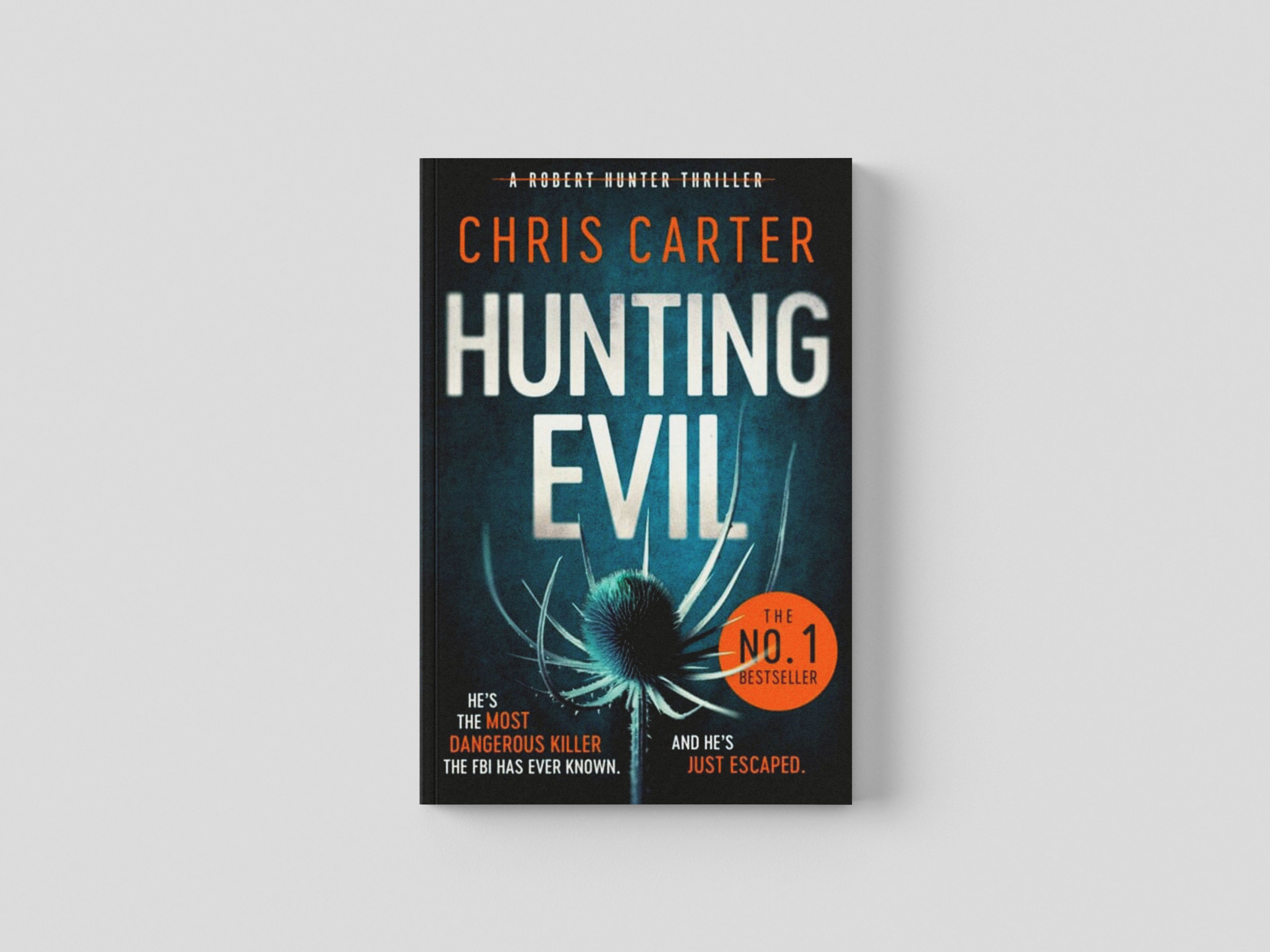 Hunting Evil by Chris Carter; 9781471179556