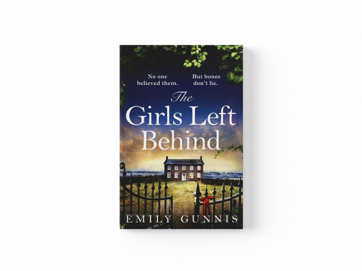 The Girls Left Behind Paperback / softback