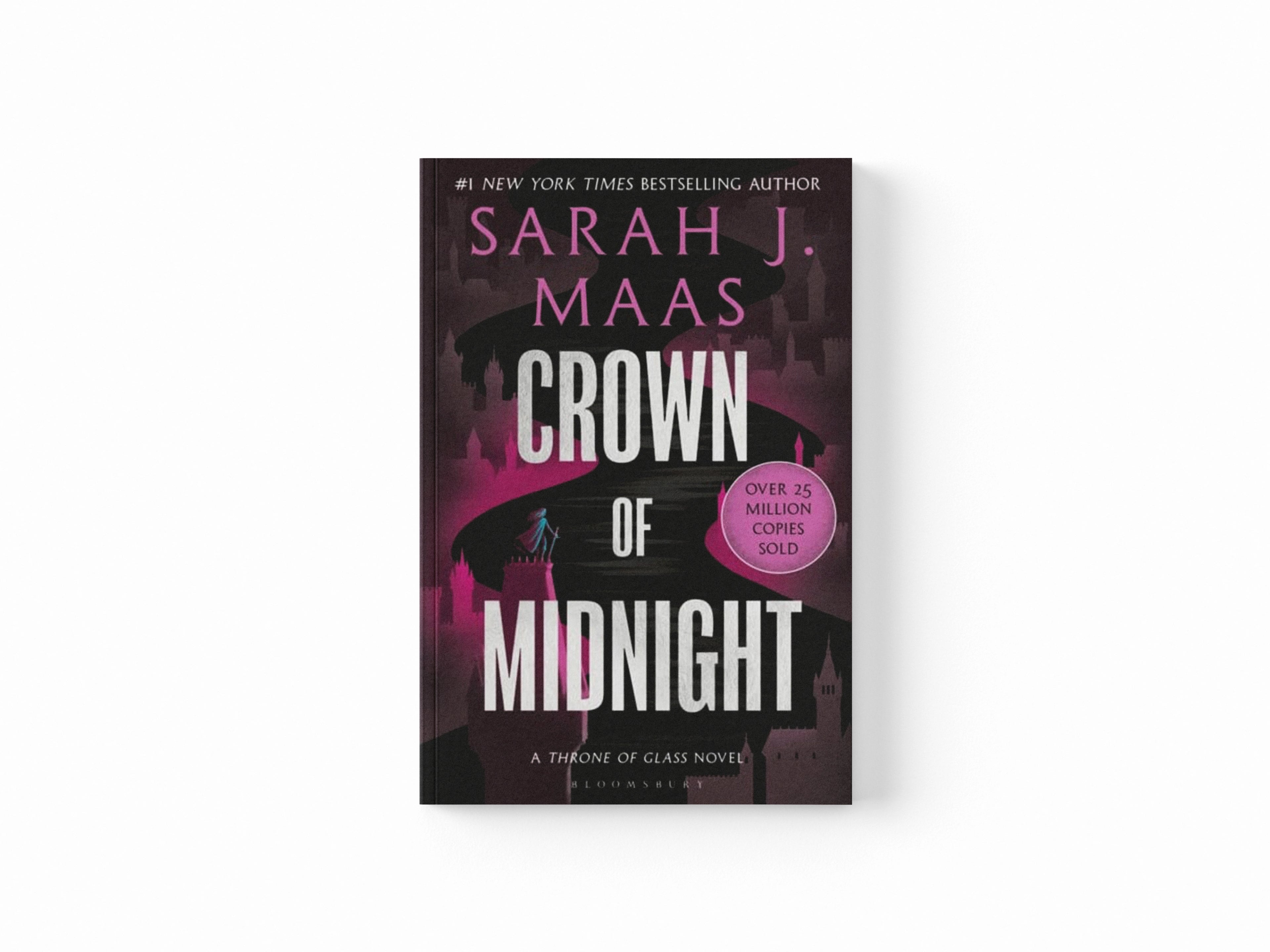 Crown of Midnight Paperback / softback