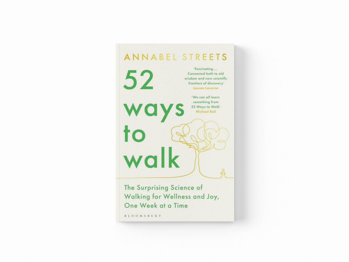 52 Ways to Walk Paperback / softback
