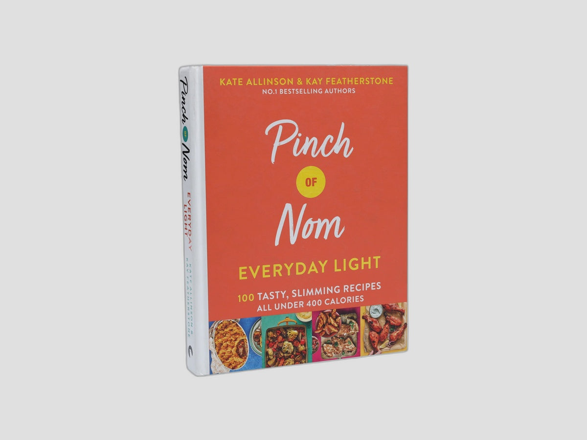 Pinch of Nom Everyday Light by Pan Macmillan; 9781529026405