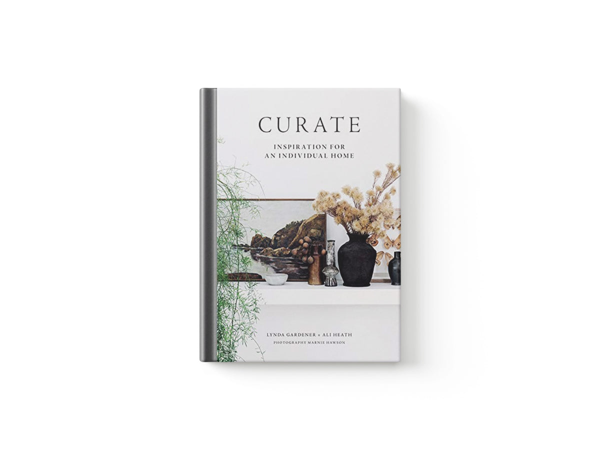 Curate by Ali Heath; Lynda Gardener; 9781784727390