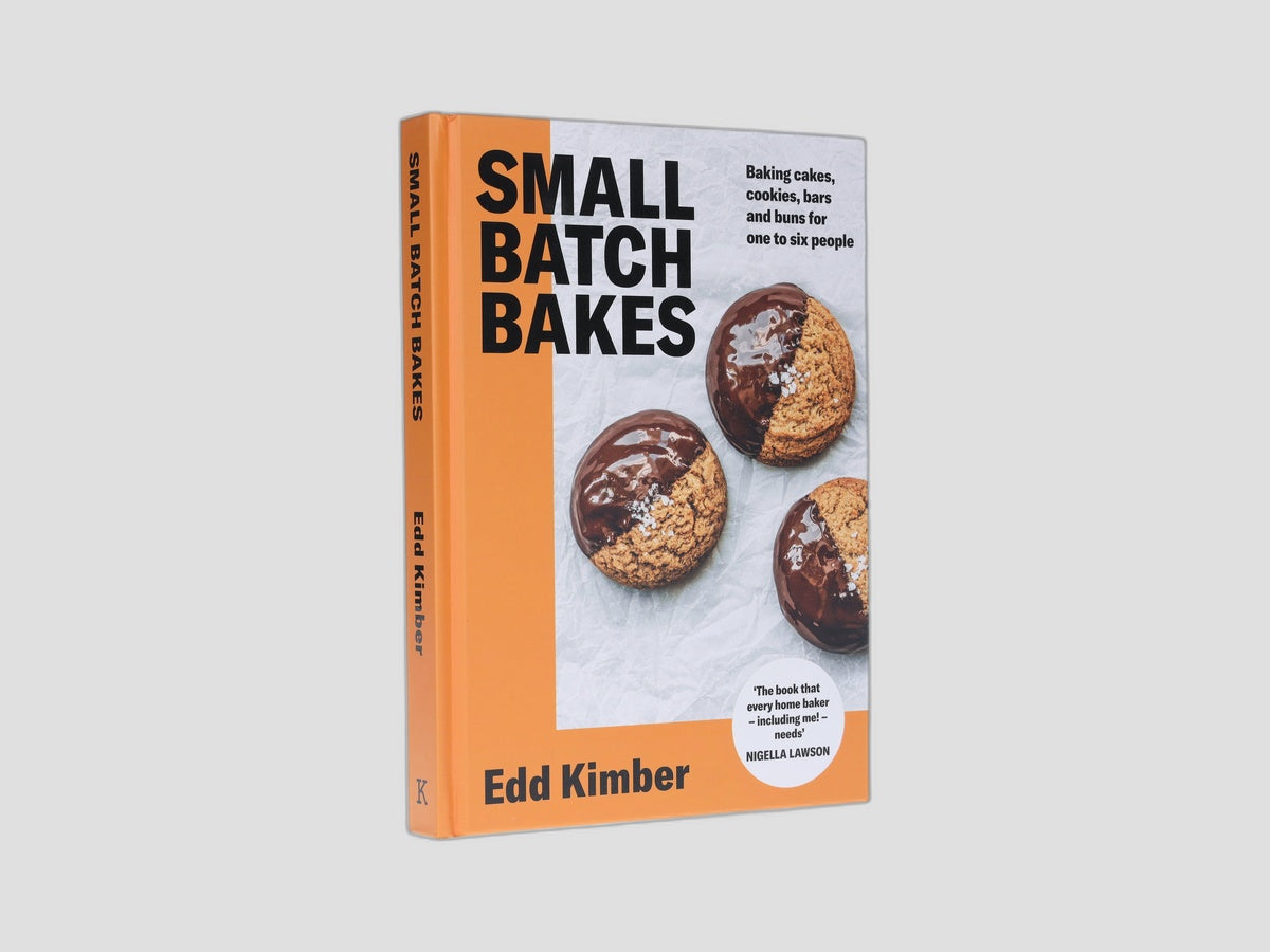 Small Batch Bakes by Hachette; 9781914239281