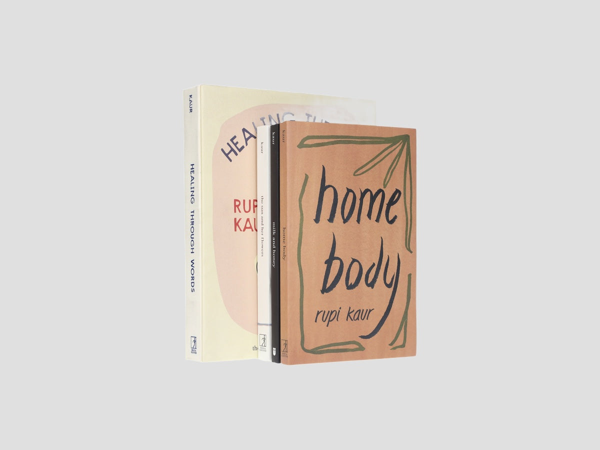 Rupi Kaur Poetry Collection by Simon & Schuster/Andrews McMeel Publishing; 9782030002308