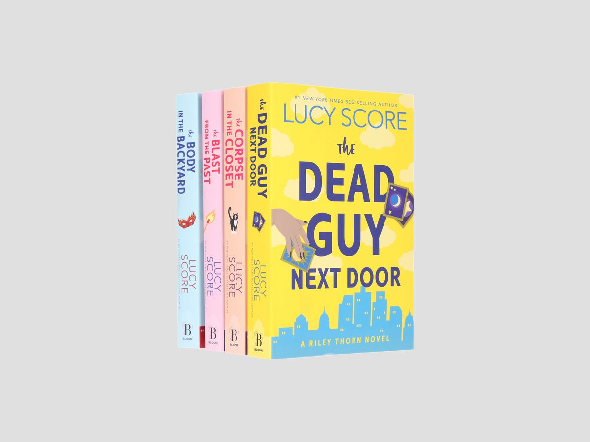 A Riley Thorn Novel Series 4 Books Collection by Sourcebooks; 9784086277532