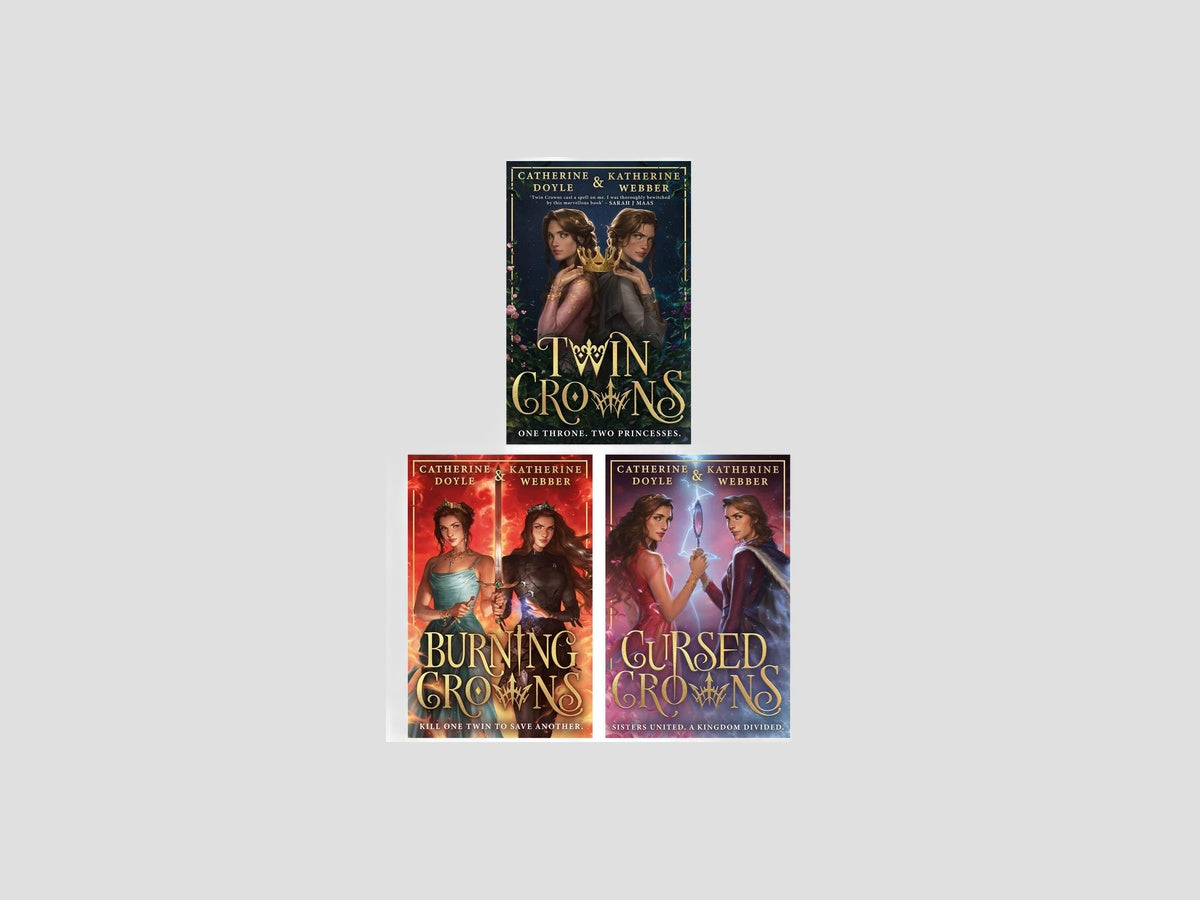 Twin Crowns Series Collection - Ages 13+ by HarperCollins Publishers; 9784246414593