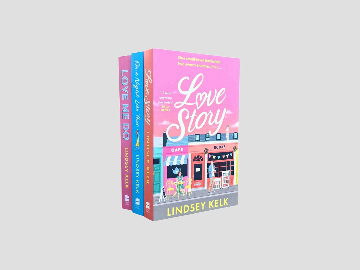 On a Night Like This, Love Me Do & Love Story Collection by HarperCollins Publishers; 9788313925777